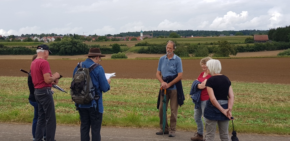 Wandergruppe_von_Süden.jpg